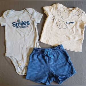 Carter's NB 3 piece short set